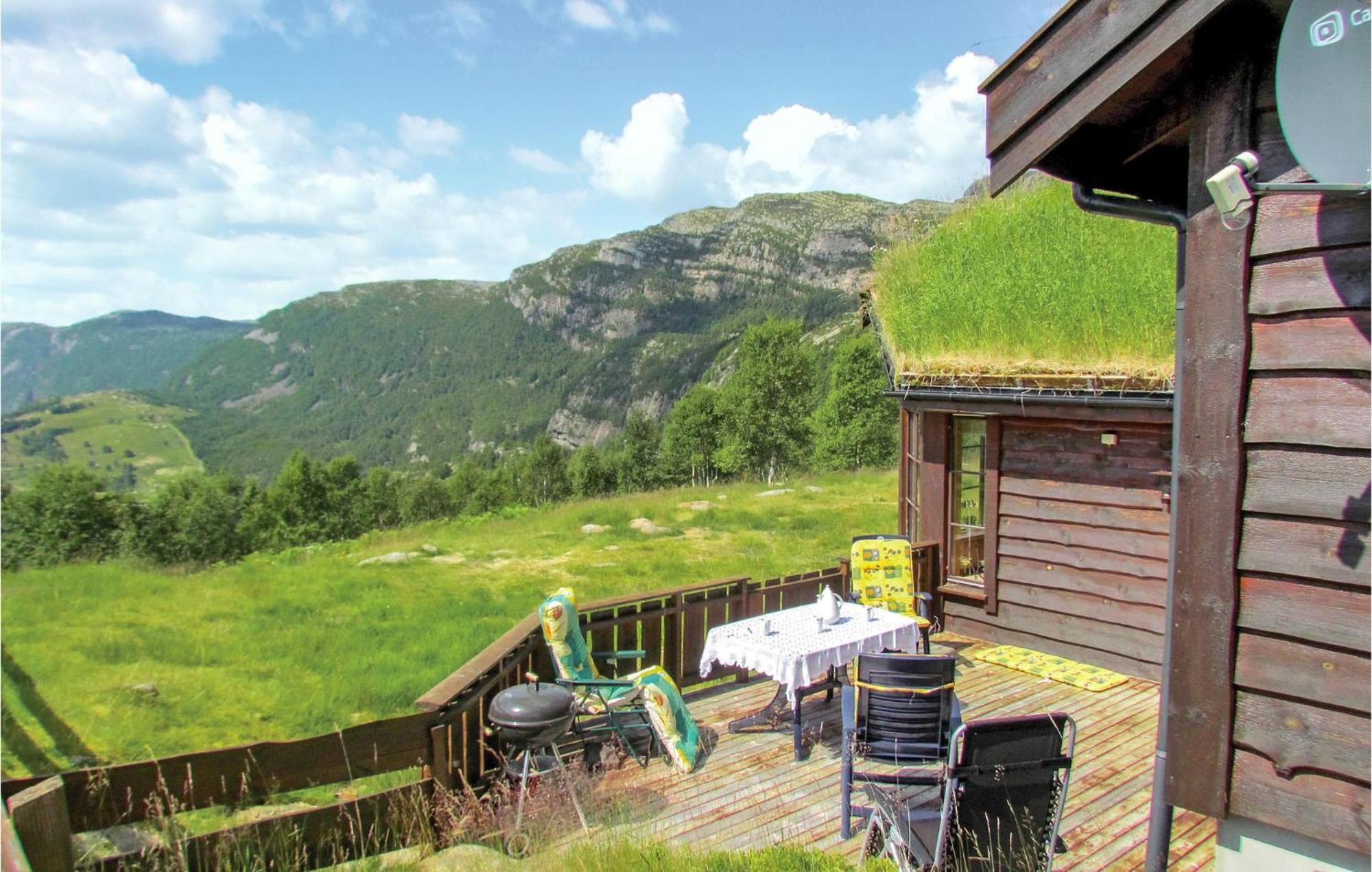 3 Bedroom Beautiful Home In Vikesa Hovland  Bagian luar foto